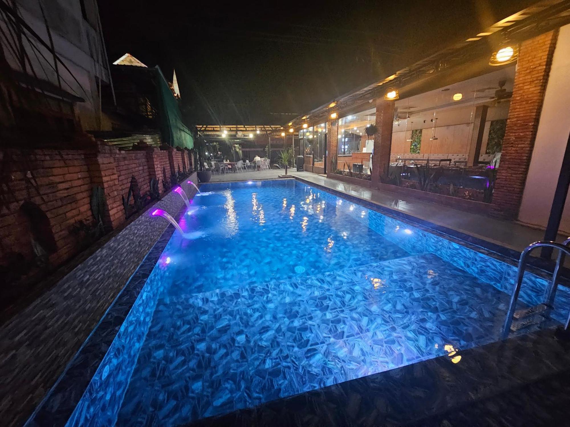 Win Hotel Ванг-В'єнг Екстер'єр фото