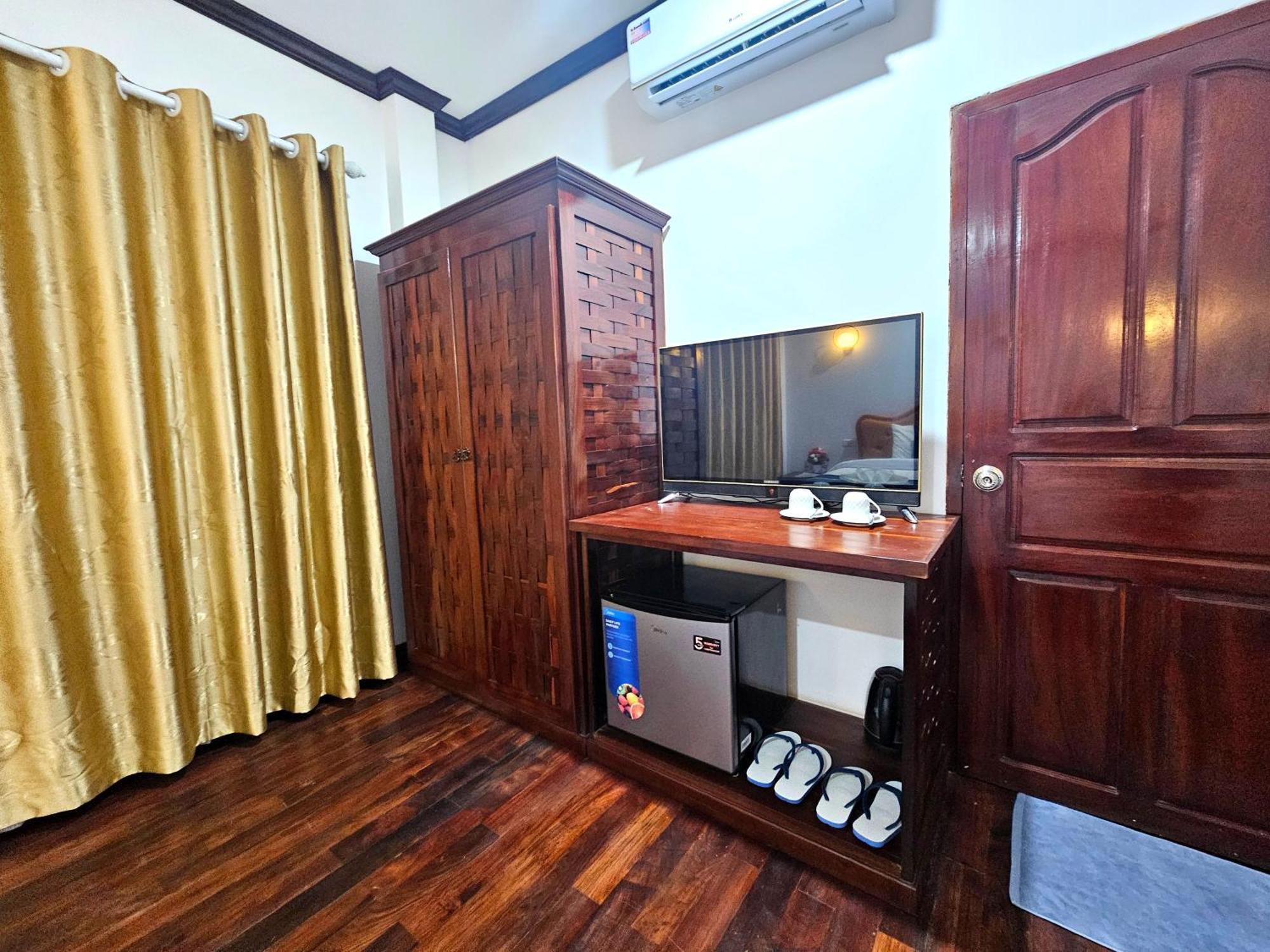 Win Hotel Ванг-В'єнг Екстер'єр фото