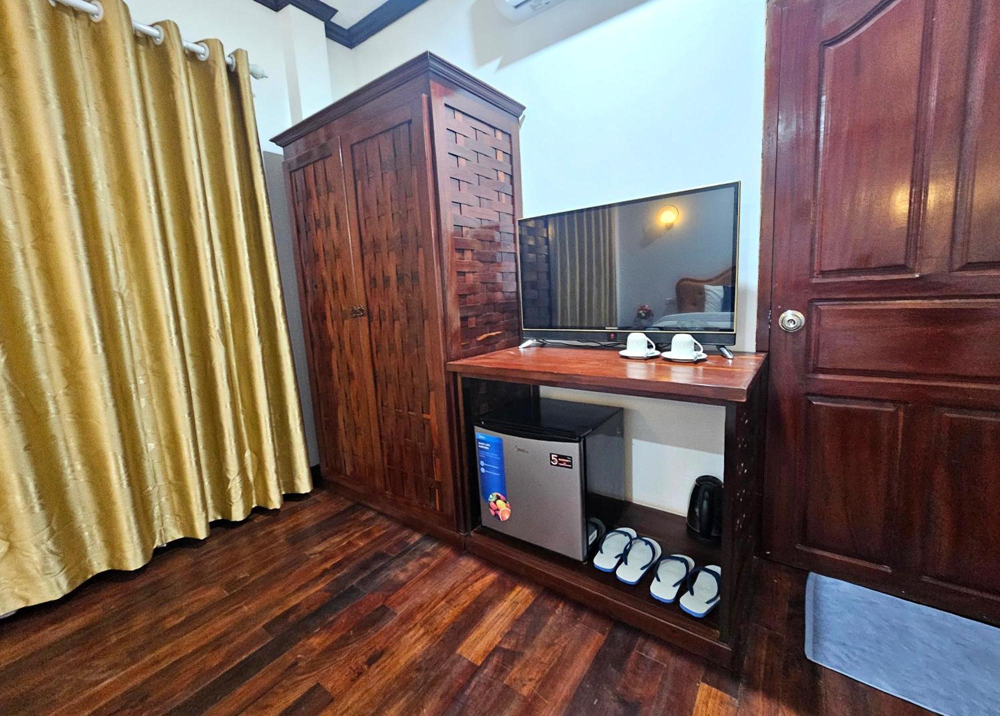 Win Hotel Ванг-В'єнг Екстер'єр фото