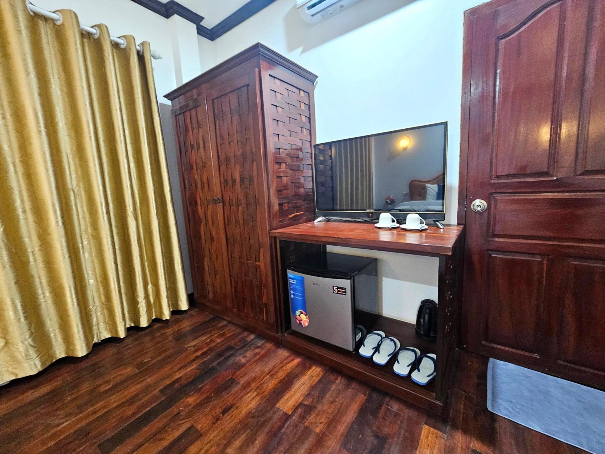 Win Hotel Ванг-В'єнг Екстер'єр фото
